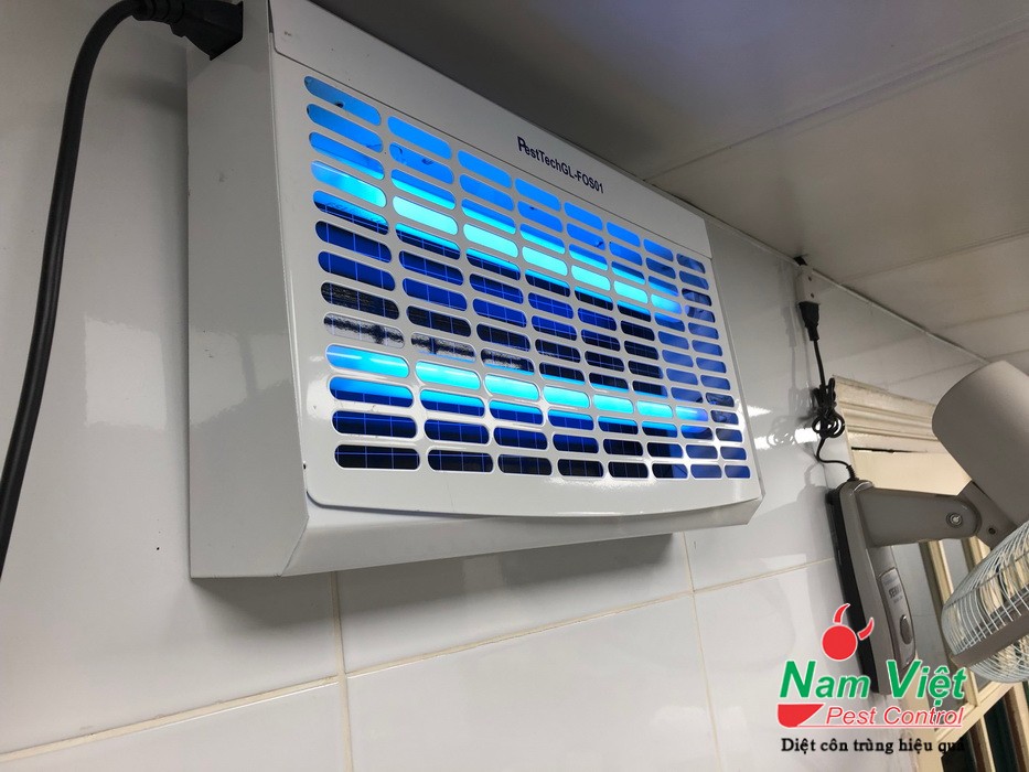 den bat con trung pesttech GL Fos01 700x700